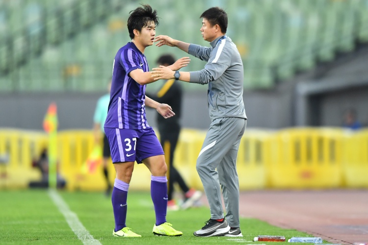 杨梓豪遭遇韧带撕裂将缺席比赛