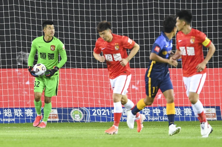 粤媒称中超两场关键补赛定档7月15、16日