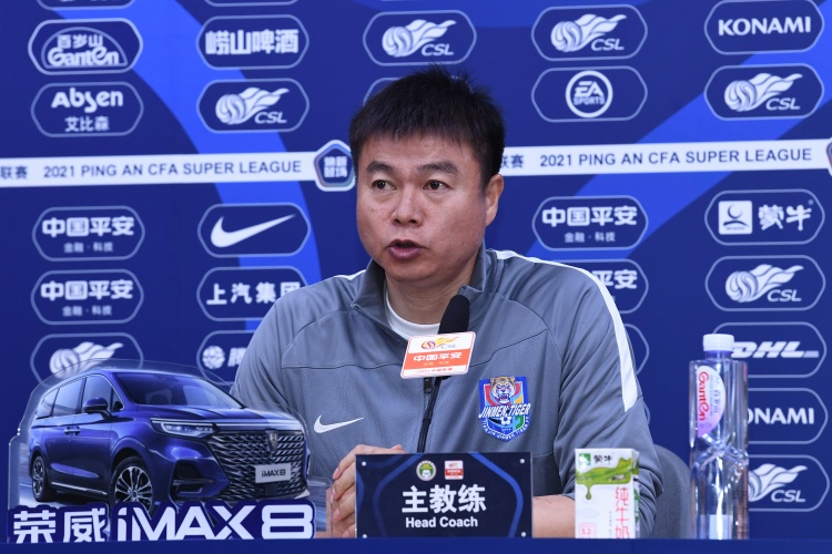 于根伟指出攻防需全面参与