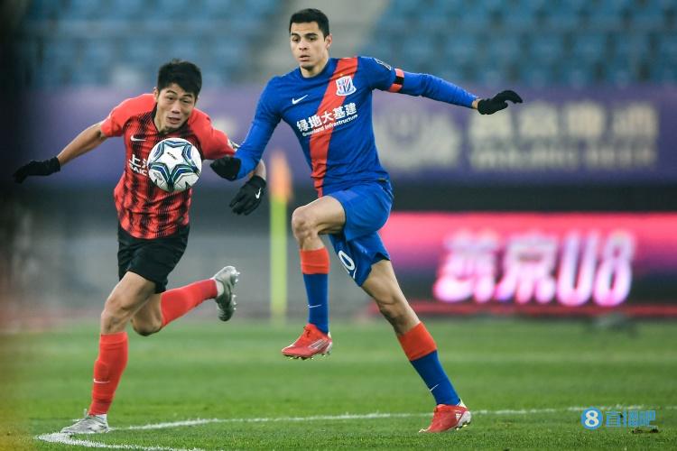 |半场结束申花0-0海港