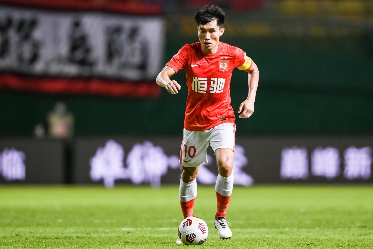 缺少郑智，国足中场为何总乏力？