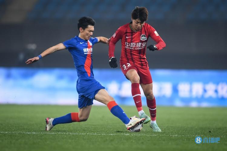 上海申花 vs 河南嵩山龙门：半场0-0平局