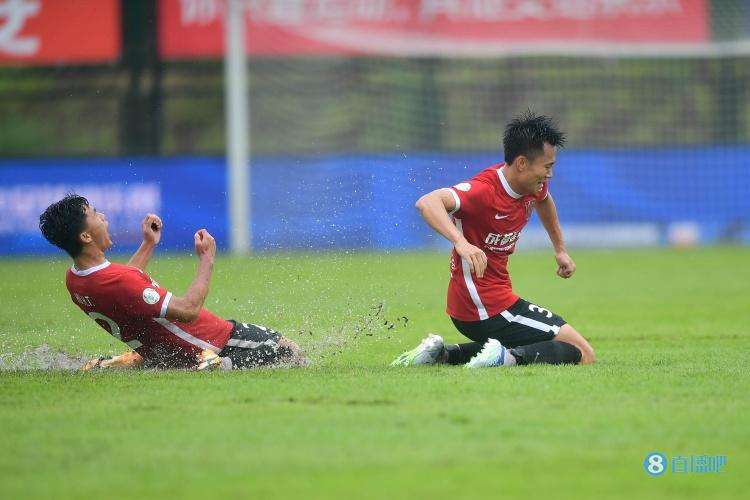 蓉城暂1-0占先津门虎