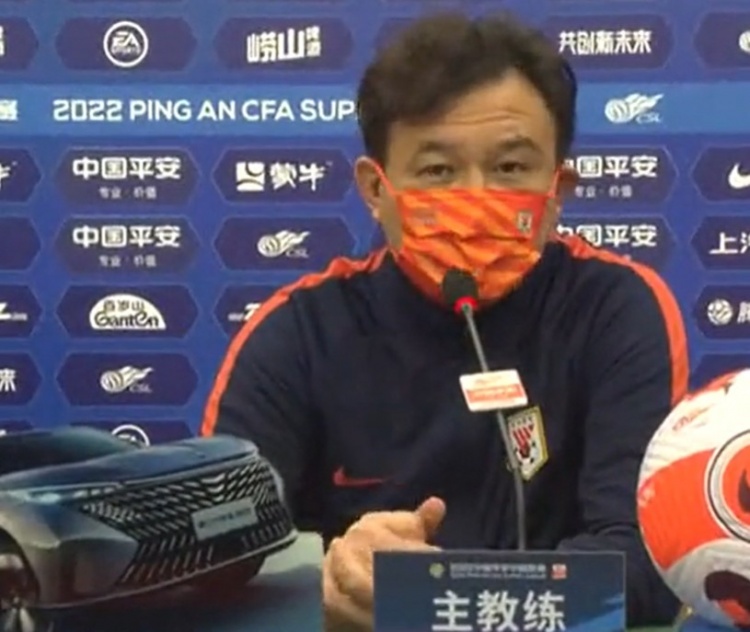 球队面临多重难题，郝伟态度乐观