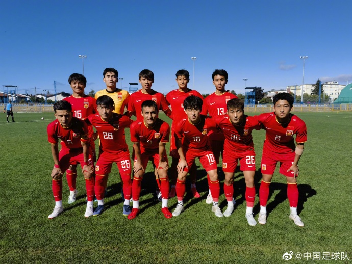 小将们合力制胜