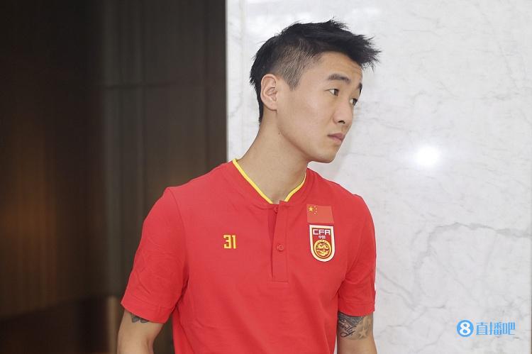 记者透露上海海港是最接近签下韦世豪的俱乐部