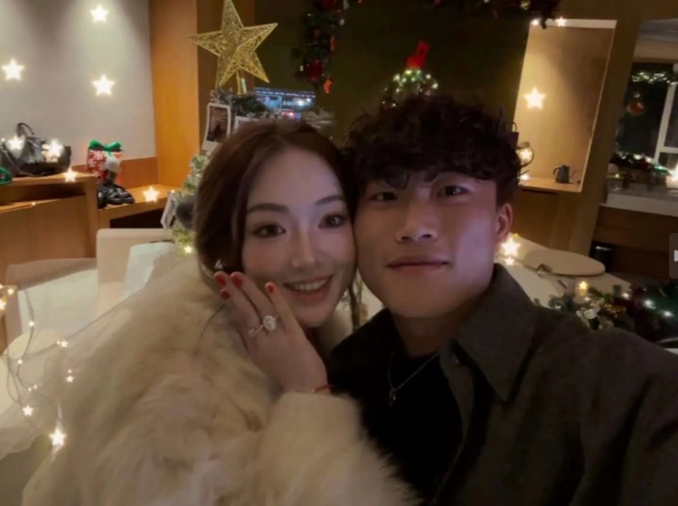 101天纪念日：谢文能夫妇甜蜜合影分享