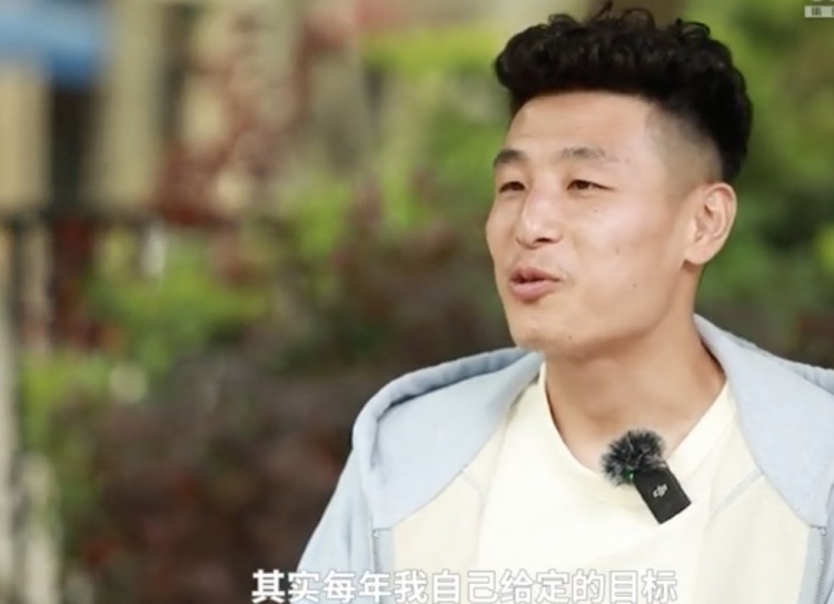 詹俊对武磊10球目标表示意外