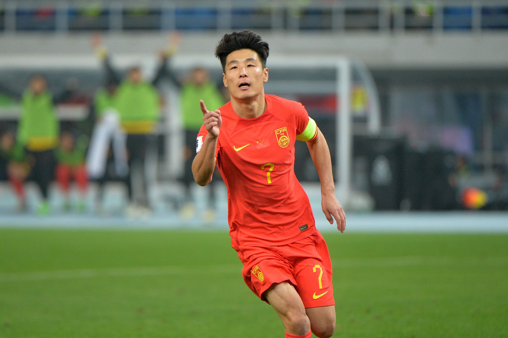 为健康着想，武磊、李源一将在家休整三日再会合