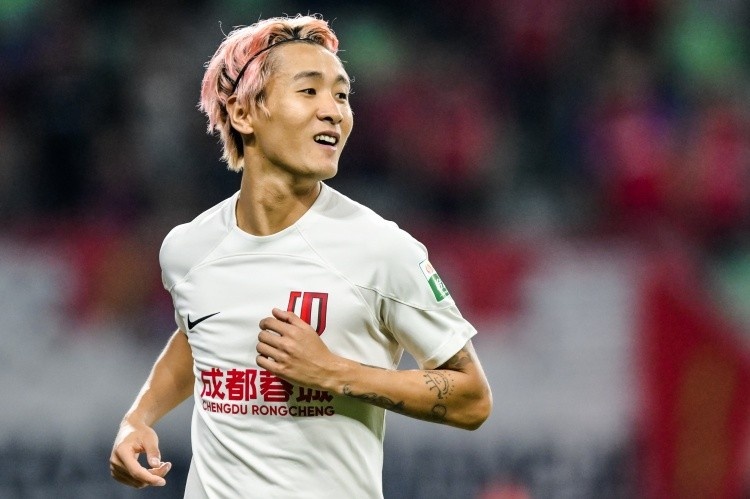 韦世豪与蓉城四位队友入选|武磊克雷桑在列|李毅解析近四轮中超最佳阵容
