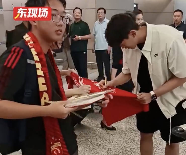 国脚们将分赴所属俱乐部备战
