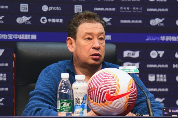 媒体关注：申花连续考验海港防线与心态