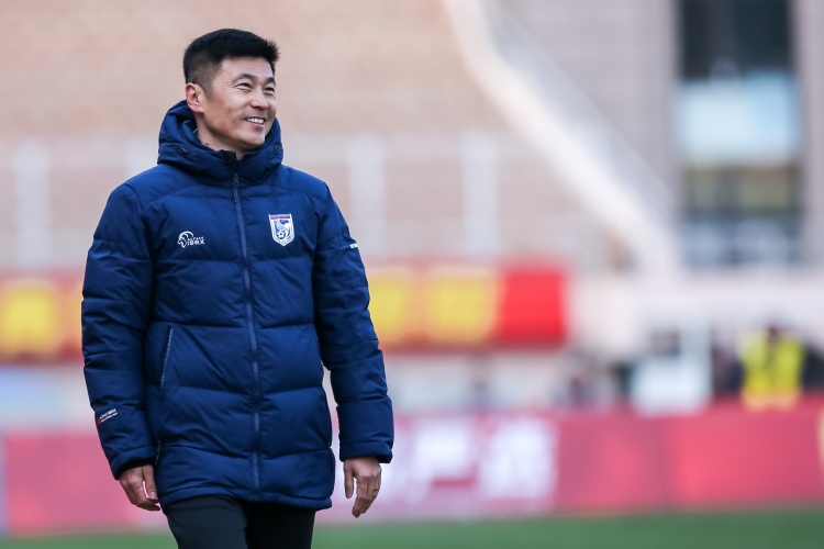 签约合作为大连足球添彩