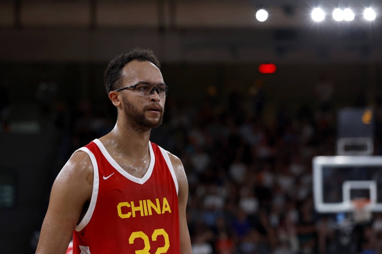 关于中国篮协鼓励接纳入籍球员的新动向