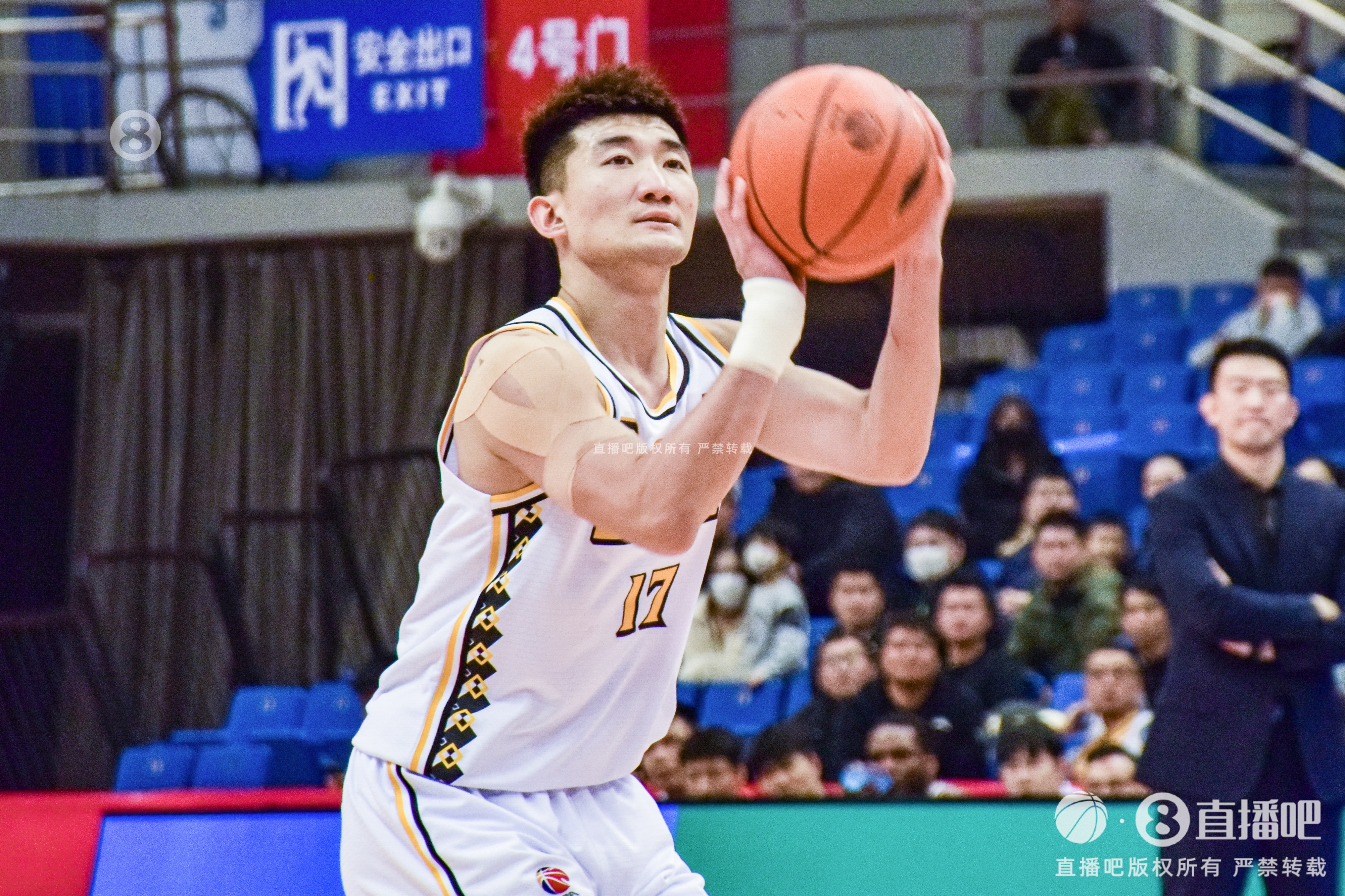 探长透露：孙铭徽摆脱保护靴