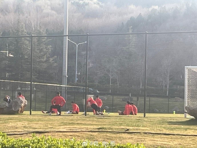 比赛时间定在周三晚间进行