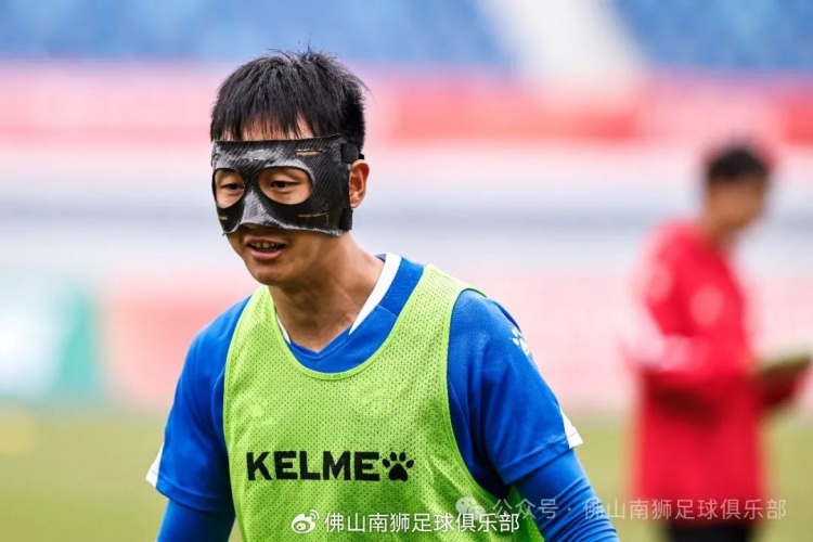 戴口罩也要飞翔