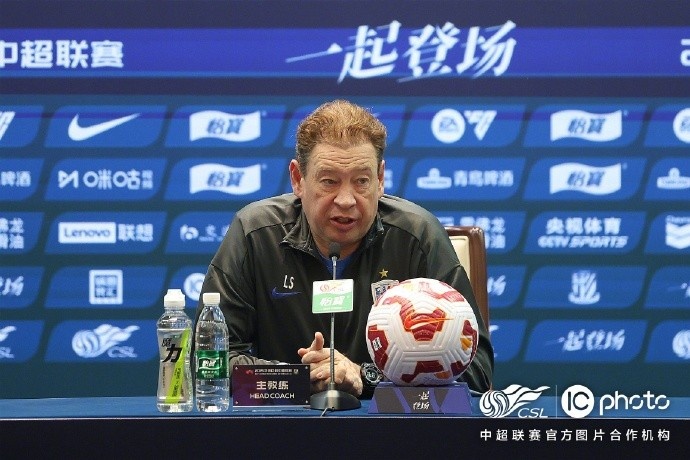 斯卢茨基详解球队调整策略
